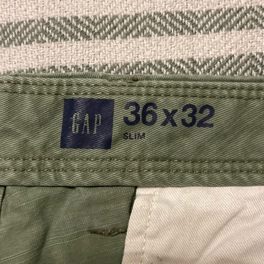 Gap Slim fit Green Chinos Size 33 x 32 - Picture 3 of 3
